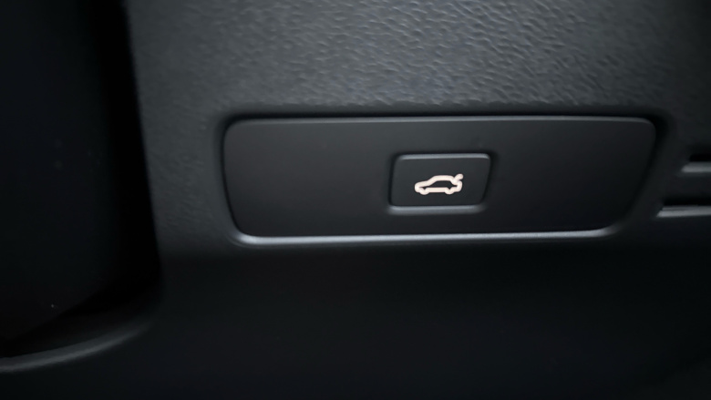 Volvo XC40 2.0 B3P Core 5dr Auto Petrol Estate